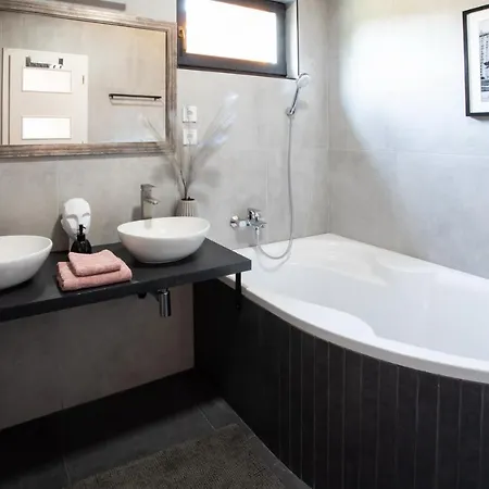 Apartamento Fueredikon***