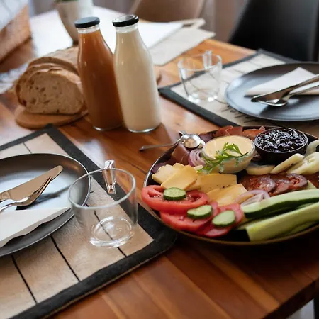 Apartamento Fueredikon***