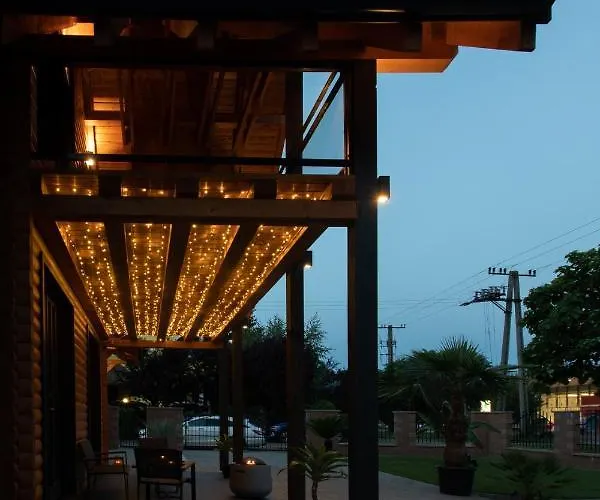 Fueredikon*** アパート