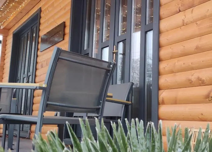 Fueredikon*** アパート